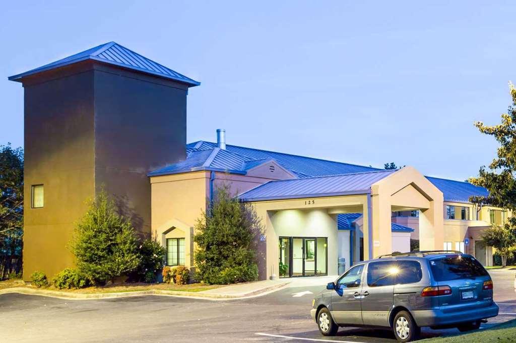 Rodeway Inn Austell Exterior photo